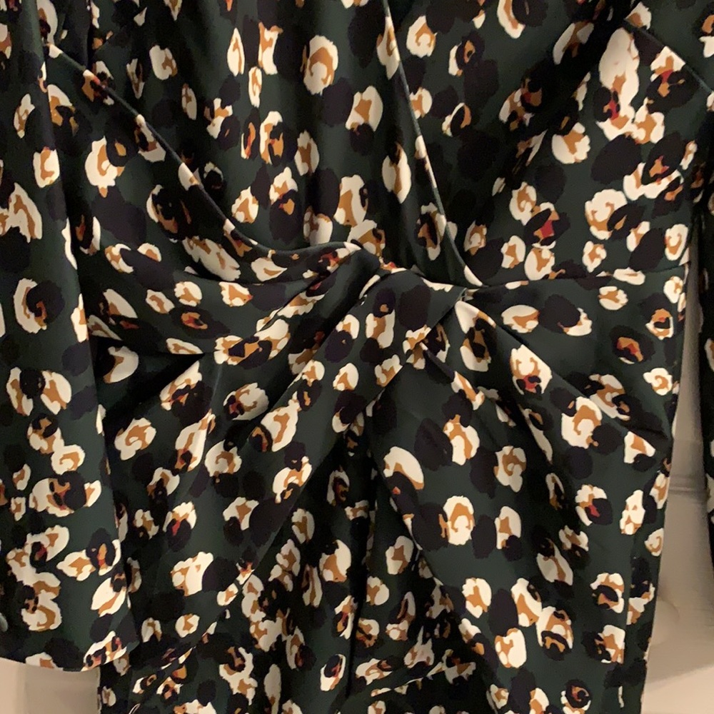 Badgley Mischka Collection V-Neck Sheath Dress - Picture 8 of 12